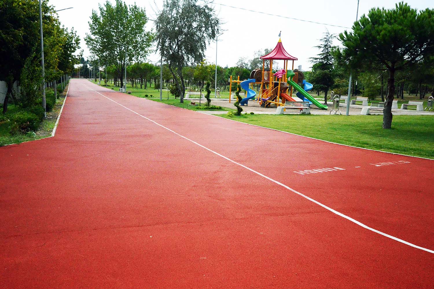 کفپوش تارتان پیاده‌رو و پارک‌ها